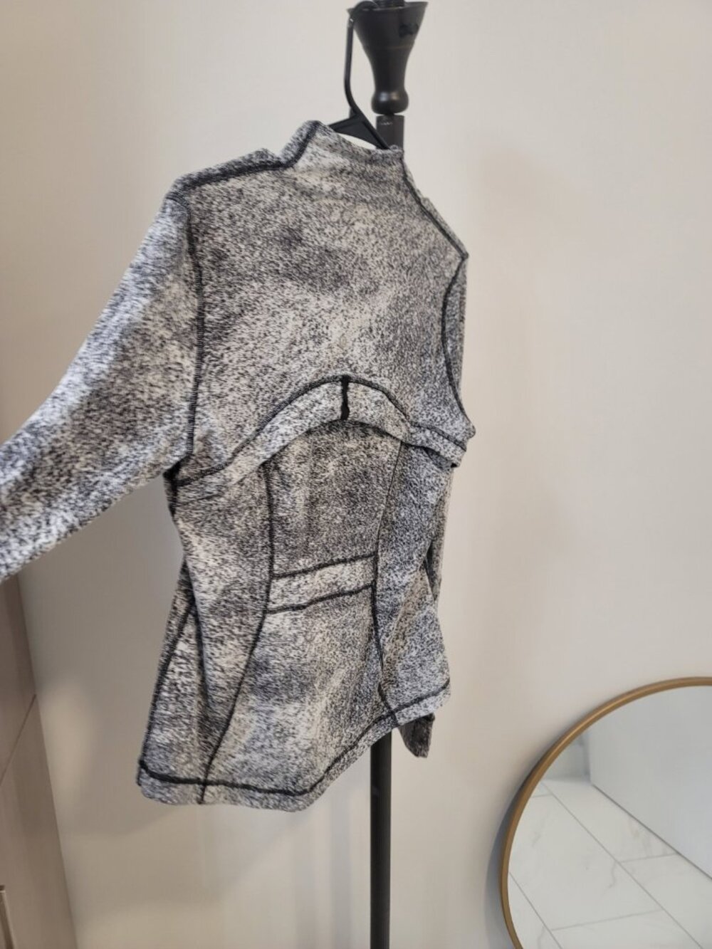 Lululemon Define Jacket Luon Spray Jacquard White Black Contour Stretch Sz 10 - Picture 5 of 7